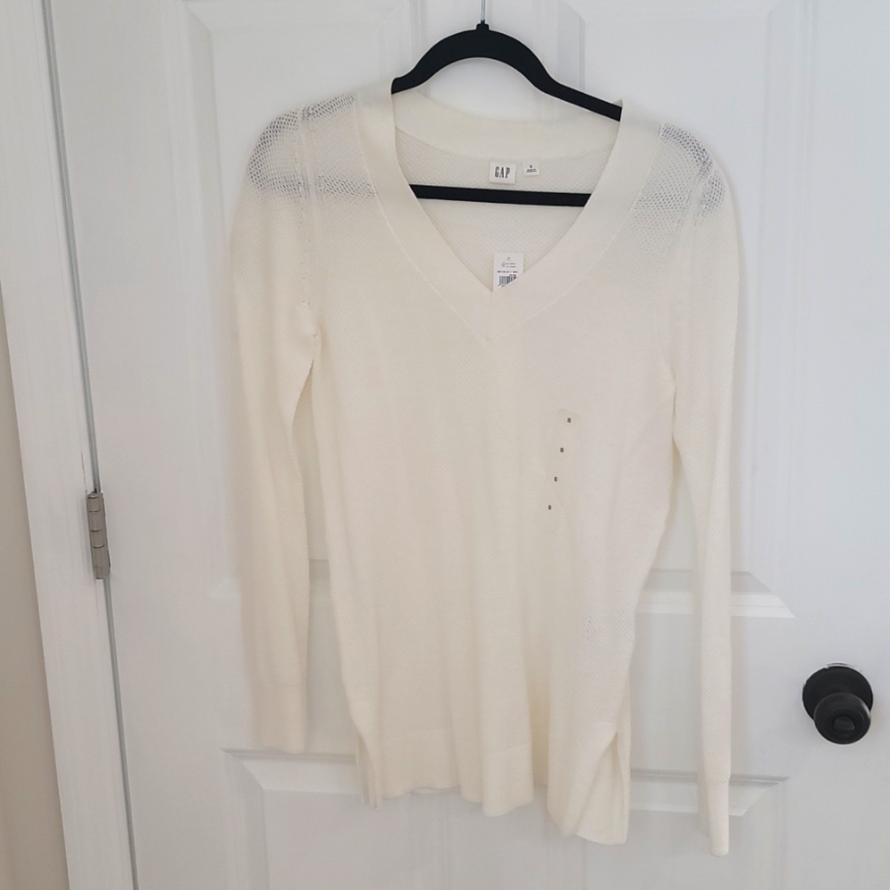 White GAP sweater